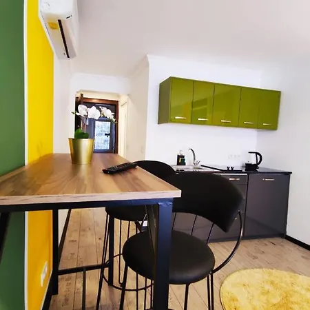 Intimate Hagia Sophia Apartment